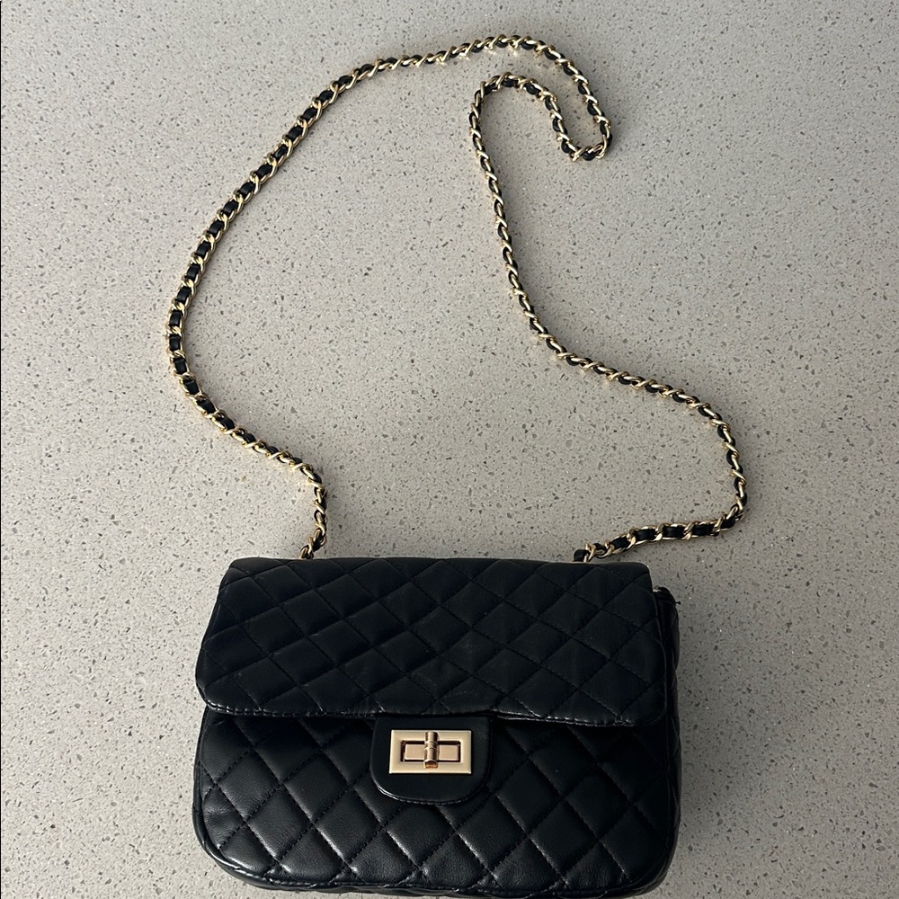 Quilted Black Crossbody Bag